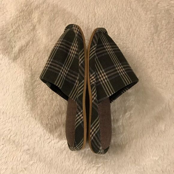 : : NEW Comfy Plaid Slippers : : - Picture 6 of 9